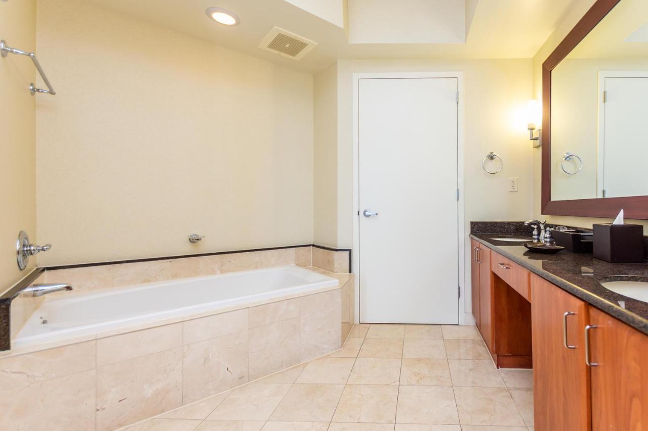Hotel International Beach Tump Resort Ocean View 1100 Sf 1 Bed 1Bth Privately Owned Sunny Isles Майами-Бич Экстерьер фото
